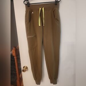 Figs Technical Collection Zamora Martini Olive Joggers Scrub Pants